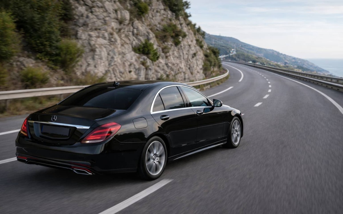 Cross-border private driver transfer France Italy